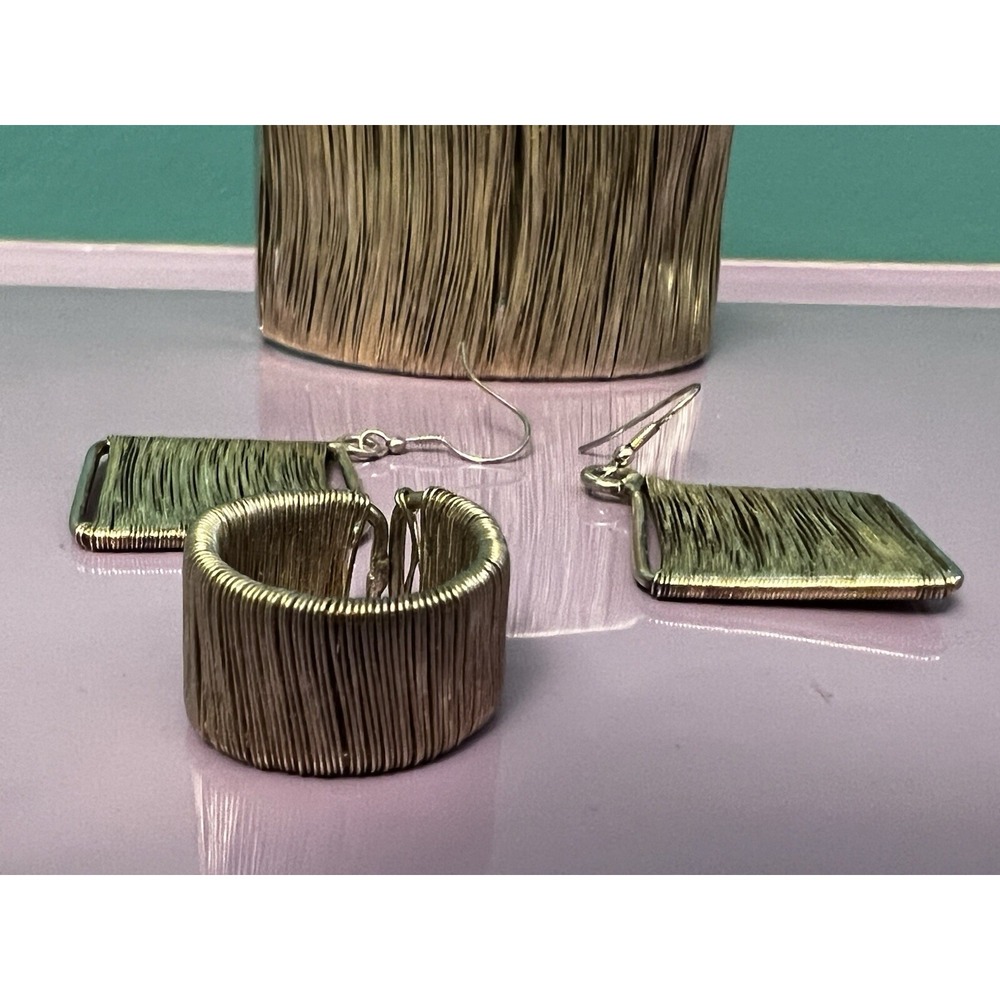 Trades‎ of Hope Silver Tone Wire Wrapped Jewelry Set Cuff Bracelet Ring Earrings